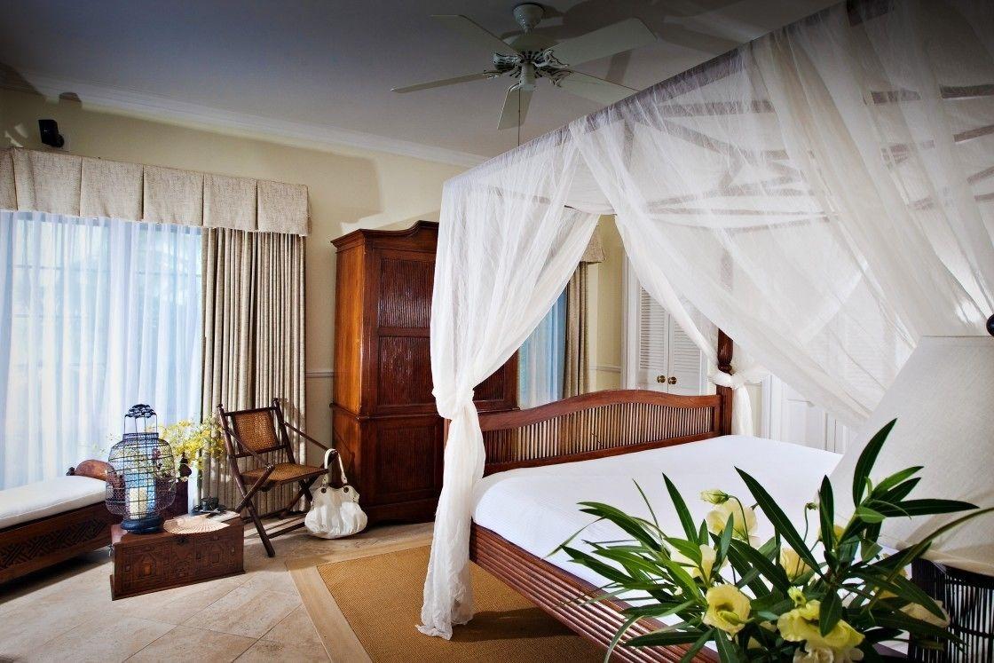 Point Grace Hotel Грейс Бей Екстериор снимка