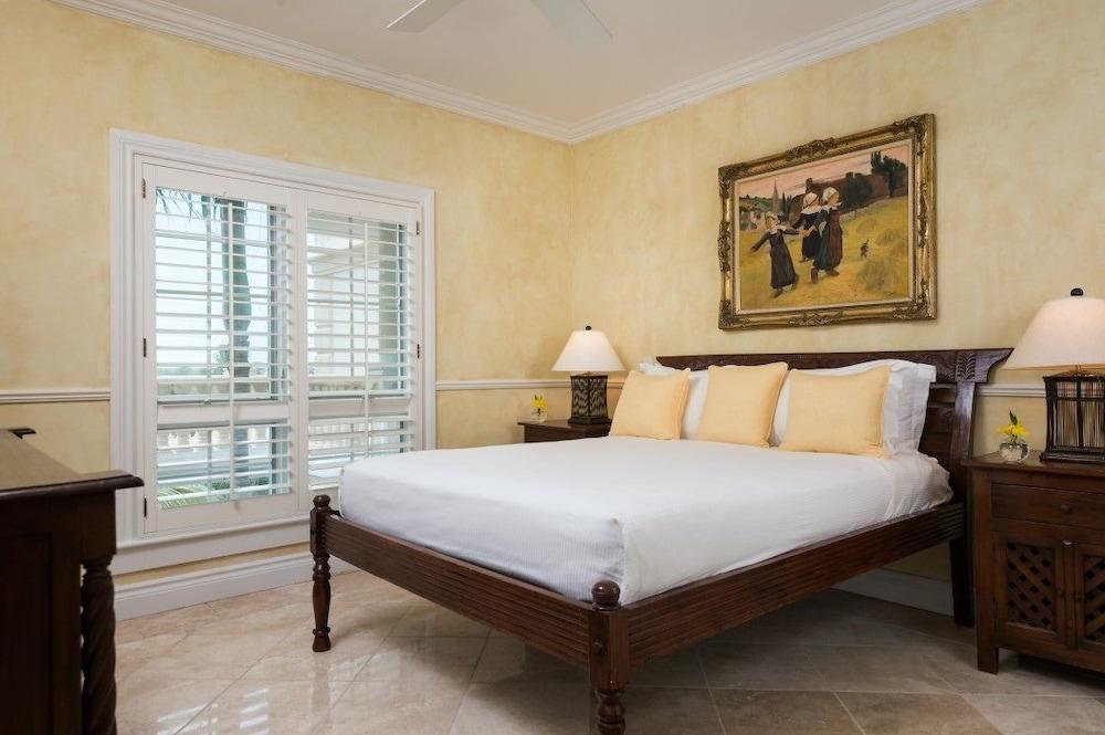 Point Grace Hotel Грейс Бей Екстериор снимка