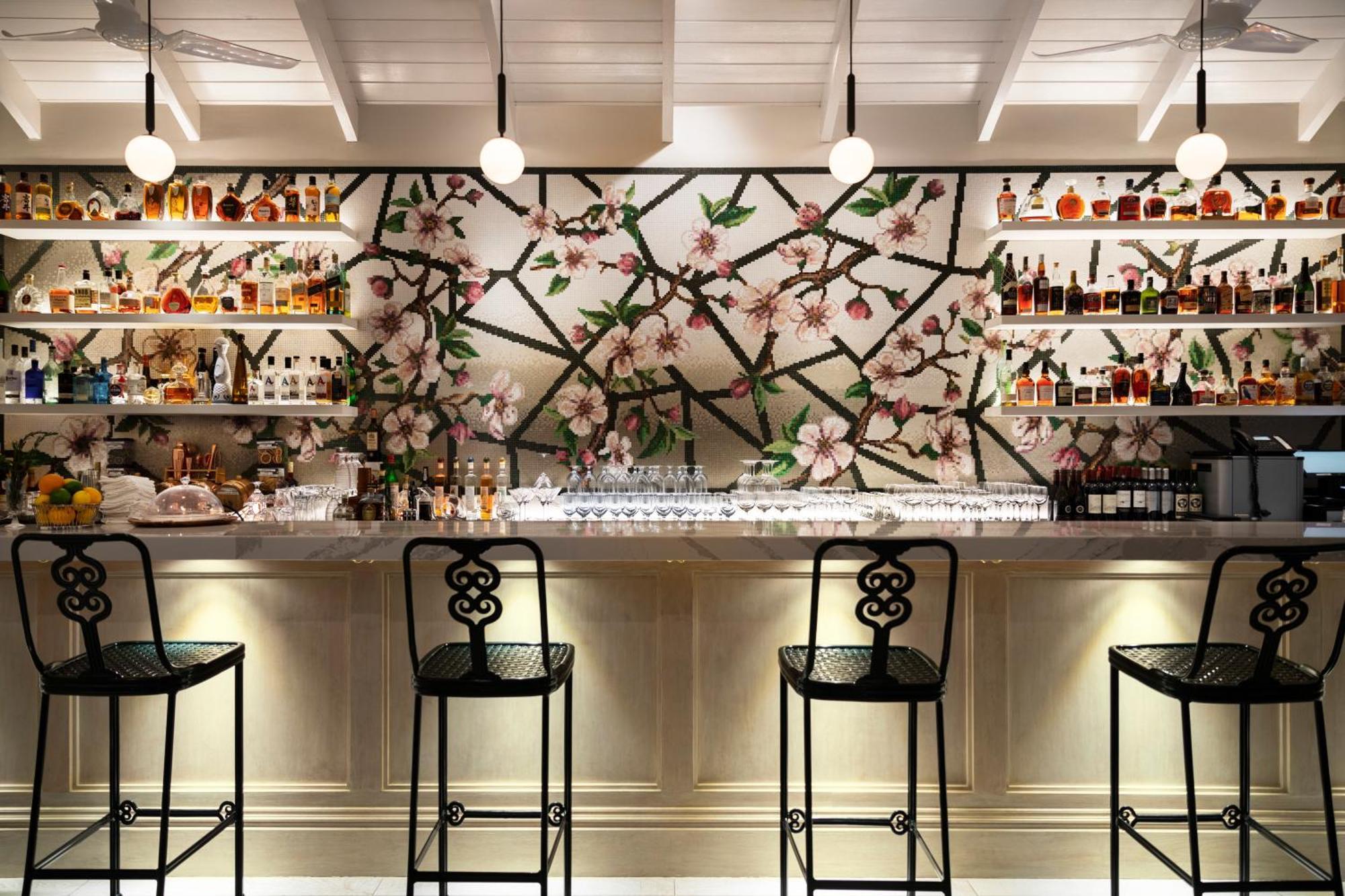 Point Grace Hotel Грейс Бей Екстериор снимка