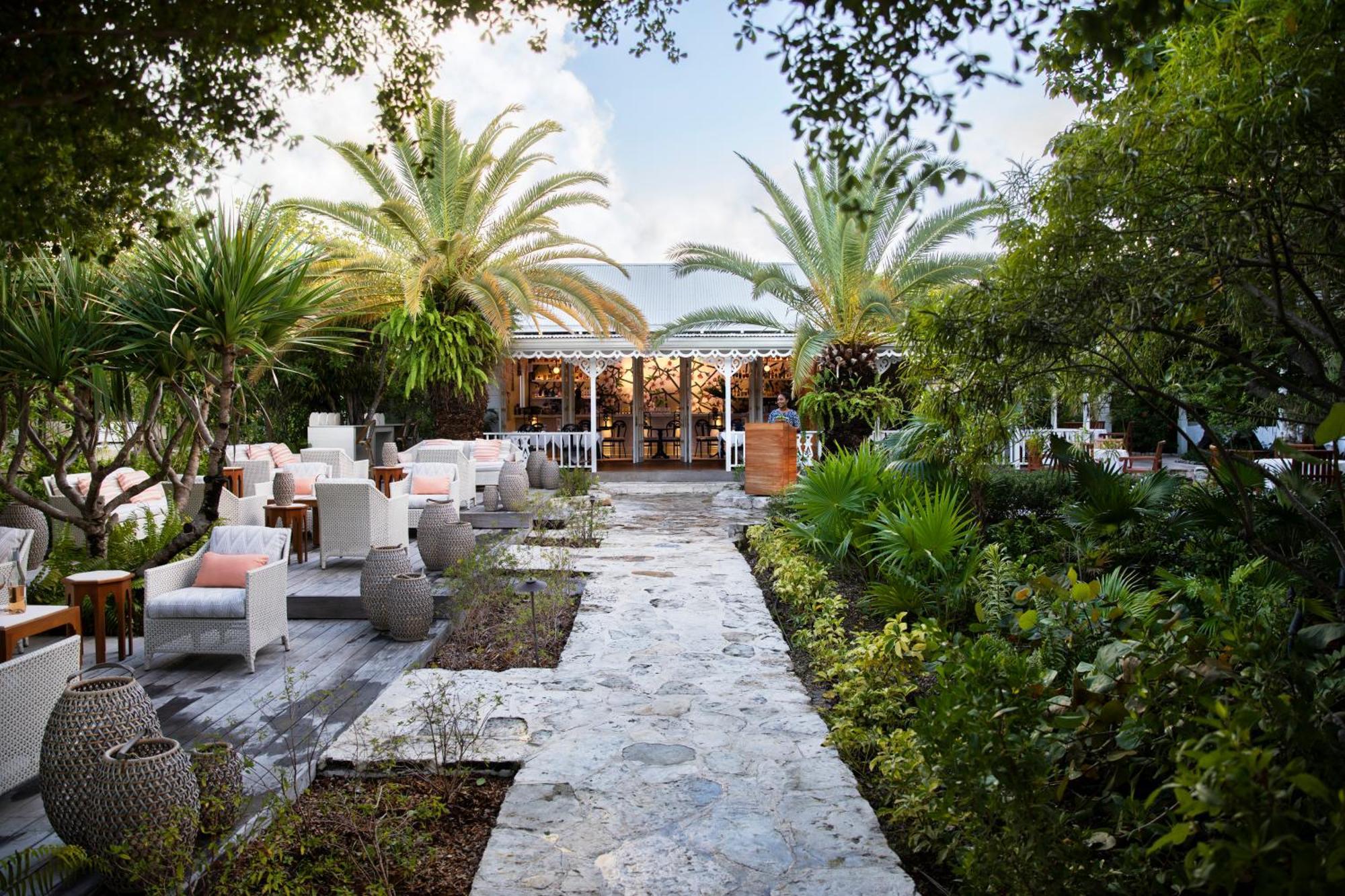 Point Grace Hotel Грейс Бей Екстериор снимка