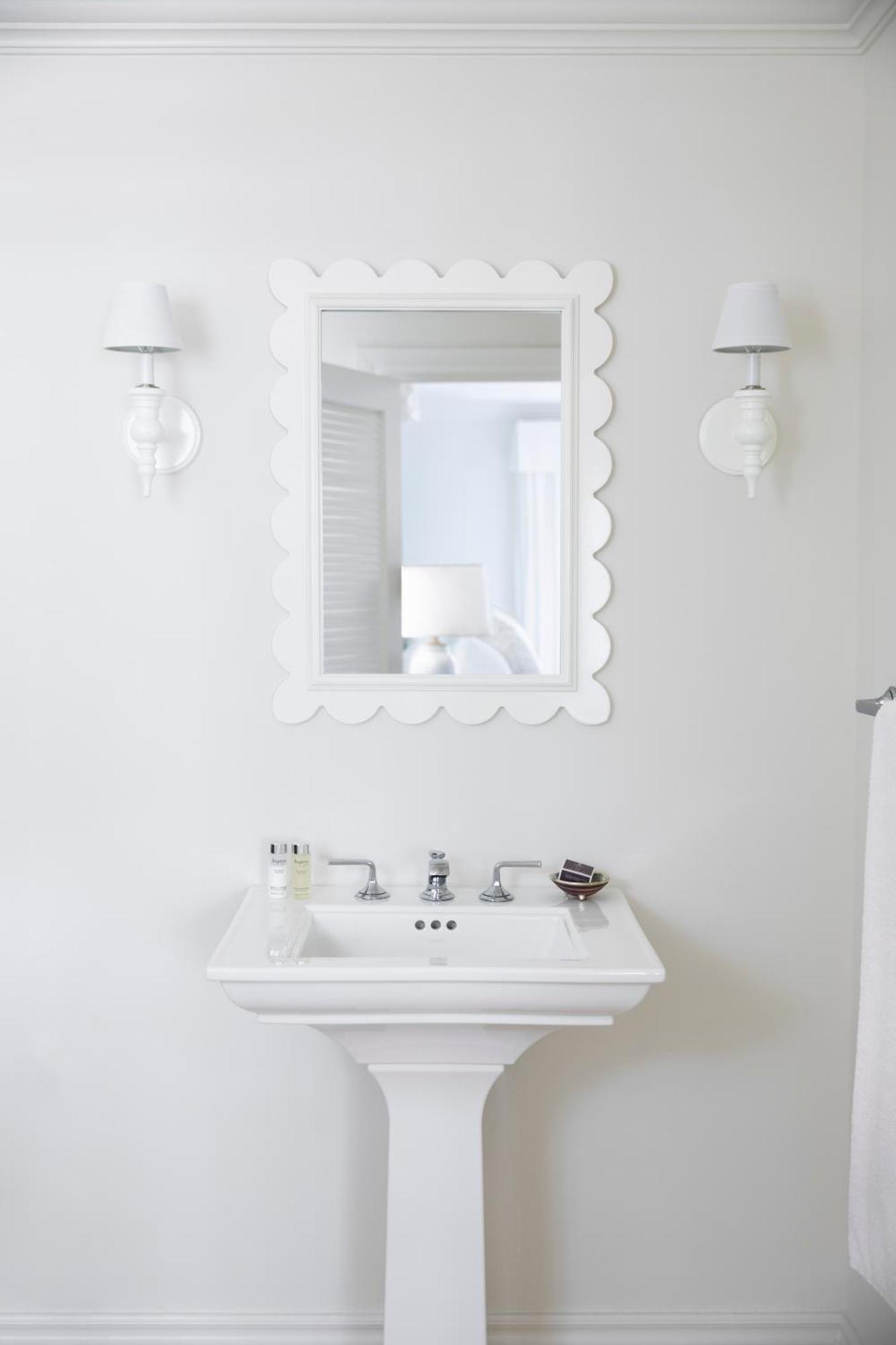 Point Grace Hotel Грейс Бей Екстериор снимка