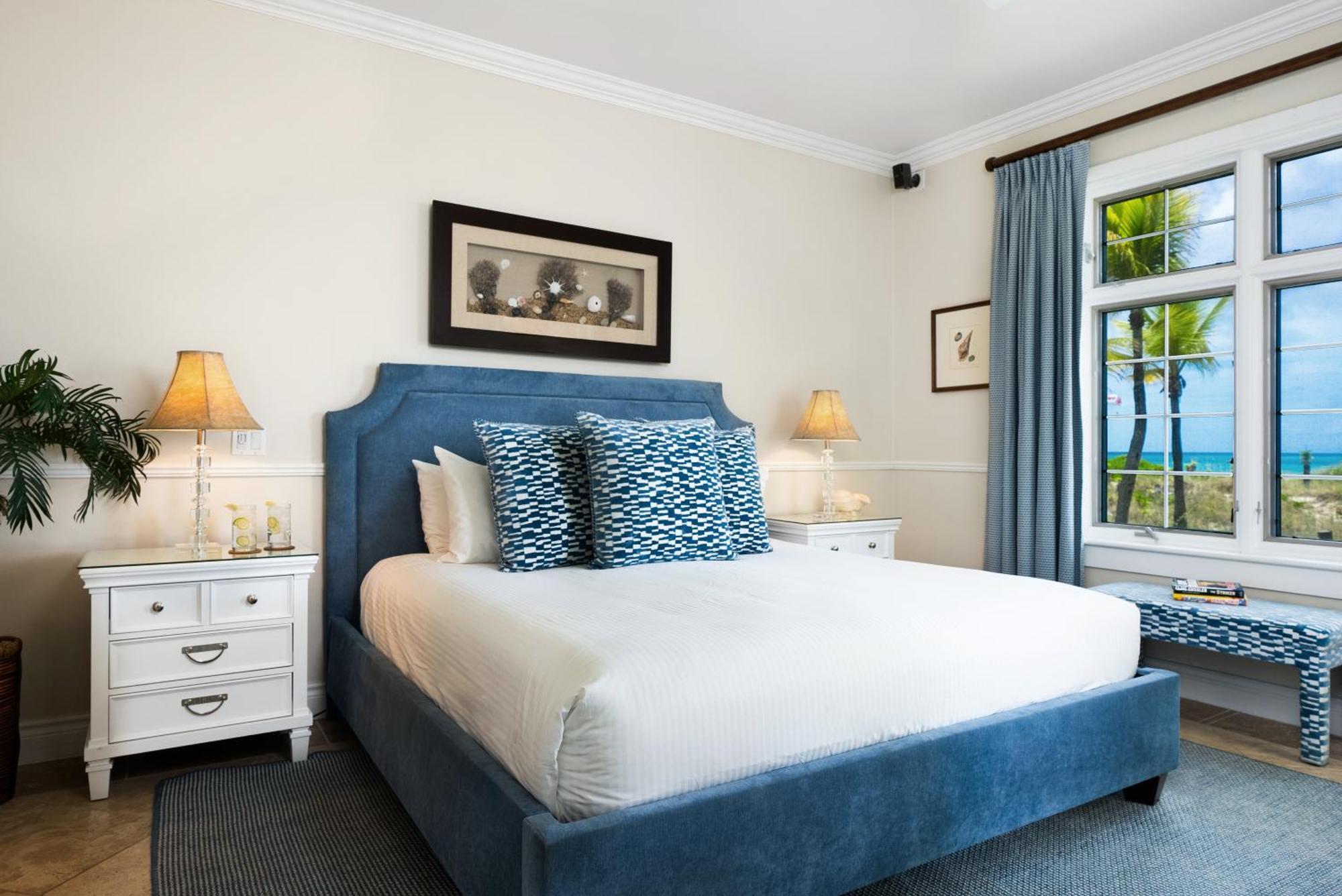 Point Grace Hotel Грейс Бей Екстериор снимка