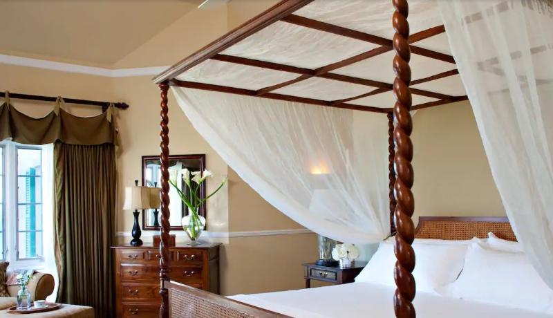 Point Grace Hotel Грейс Бей Екстериор снимка